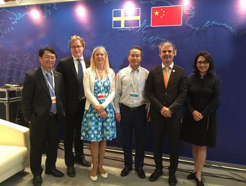 新華網(wǎng)采訪能源部長會議，赫茲曼被譽為&ldquo;中瑞合作典范&rdquo;